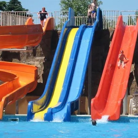 酒店 Iskar & Aquapark 阳光海滩