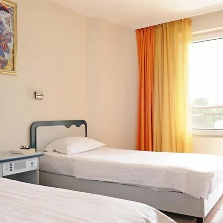 Iskar & Aquapark 阳光海滩