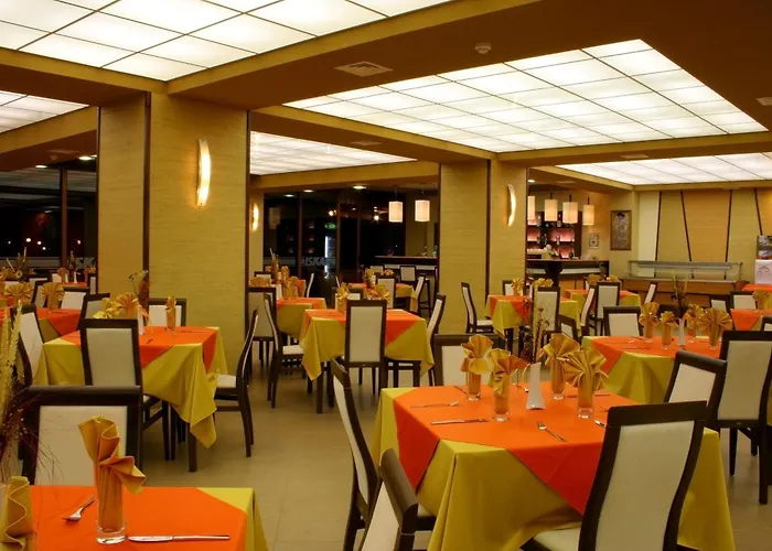 Iskar & Aquapark Hotel 3*