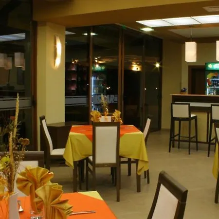 Iskar & Aquapark Hotel 3*