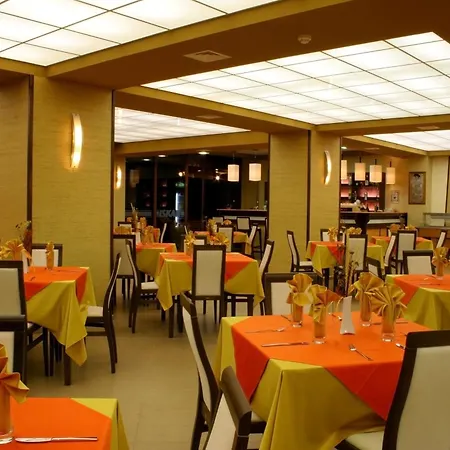 Iskar & Aquapark Hotel 3*