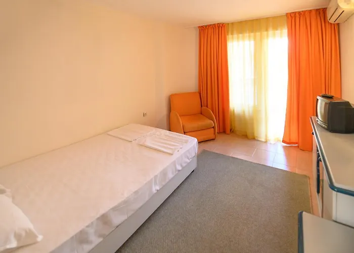 Хотел Iskar & Aquapark