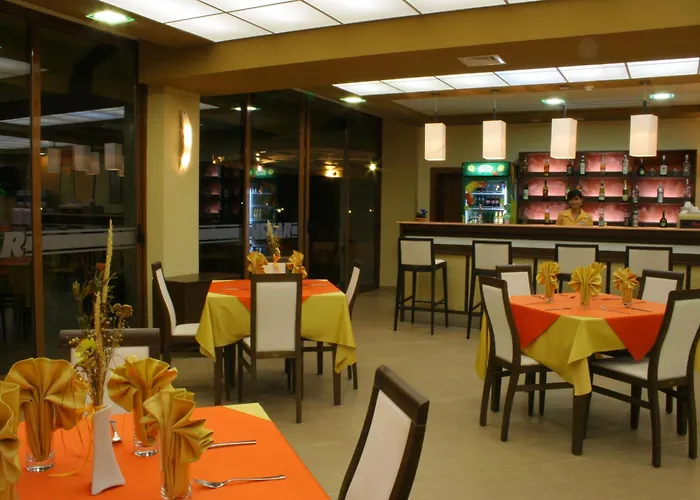 Хотел Iskar & Aquapark 3*