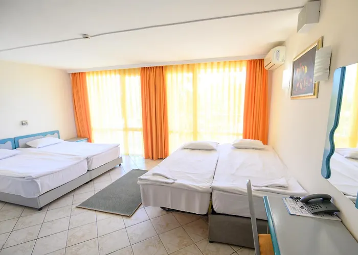 호텔 Iskar & Aquapark 3*