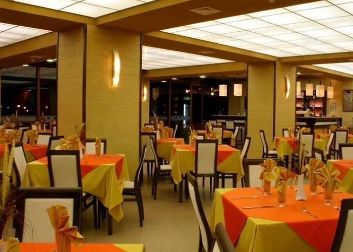 Хотел Iskar & Aquapark