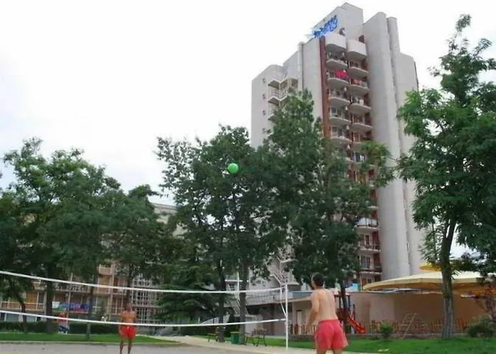 Iskar & Aquapark Хотел 3*