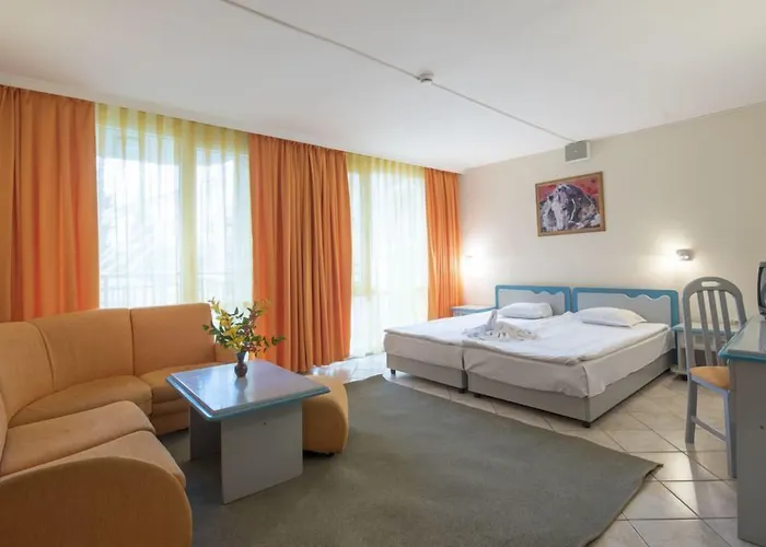 Iskar & Aquapark 호텔